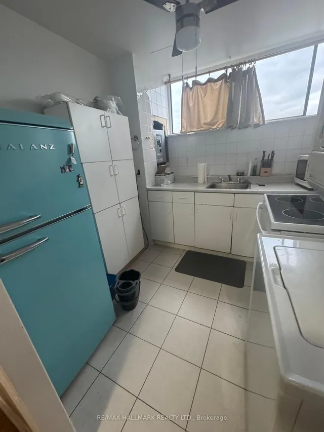 Additional image 14 of 4645 Jane St Unit 1207