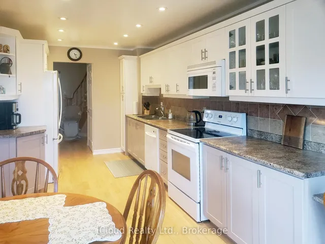 Additional image 11 of 4713 Empire Cres