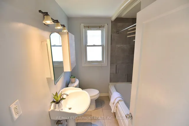 Additional image 20 of 82 East 38th St
