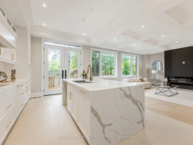 Additional image 10 of 37 Sugarbush Sq