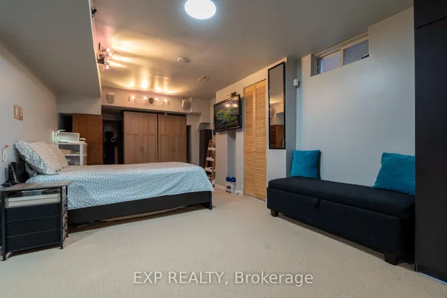 Additional image 29 of 37 Farthingale Cres