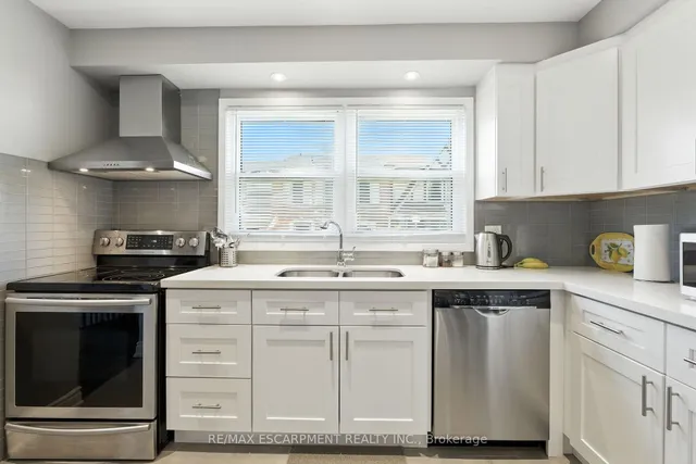 Additional image 9 of 2254 Upper Middle Rd Unit 3