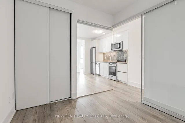 Additional image 21 of 3100 Keele St Unit 521