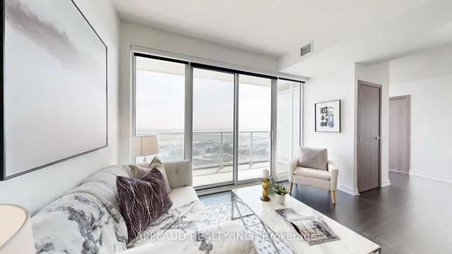 Additional image 11 of 17 Bathurst St Unit 3302