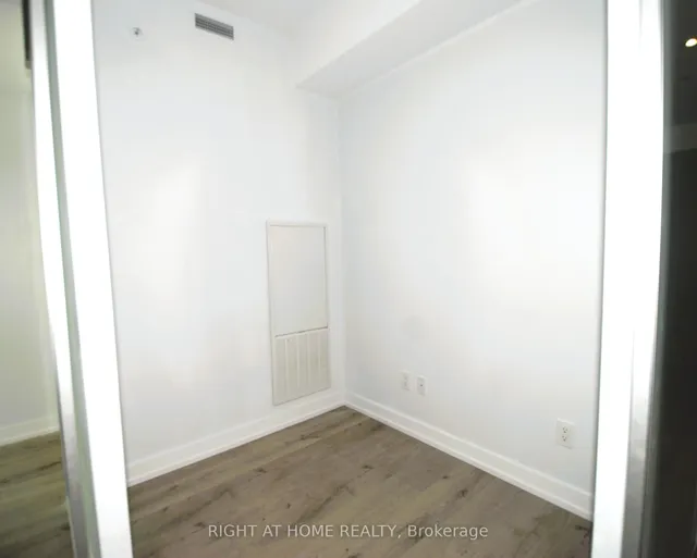 Additional image 13 of 161 Roehampton Ave Unit 733