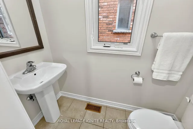 Additional image 22 of 24 Micarta Ave