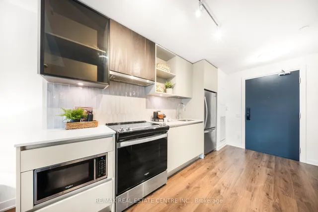 Additional image 7 of 405 Dundas St Unit 813