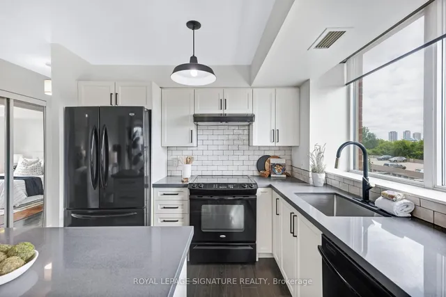 Additional image 2 of 1103 Leslie St Unit 403