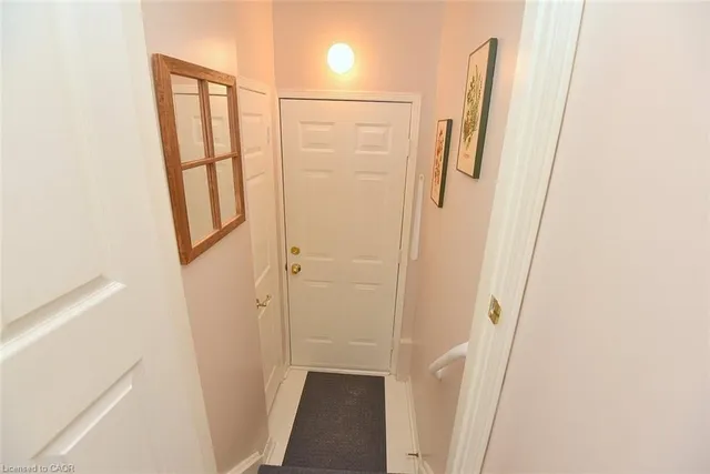 Additional image 29 of 137 Silverbirch Blvd