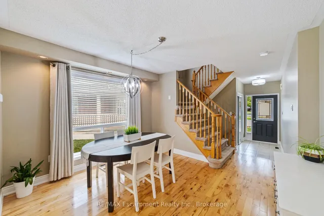 Additional image 4 of 1113 Riddell Cres