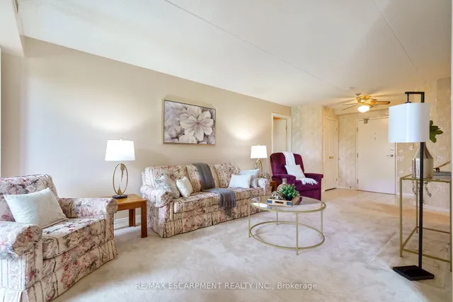 Additional image 9 of 416 LIMERIDGE Rd Unit 213