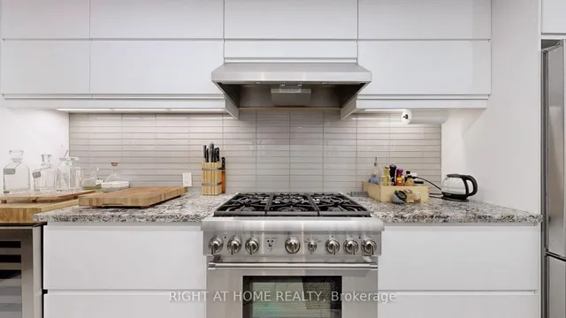 Additional image 7 of 2400 St Clair Ave