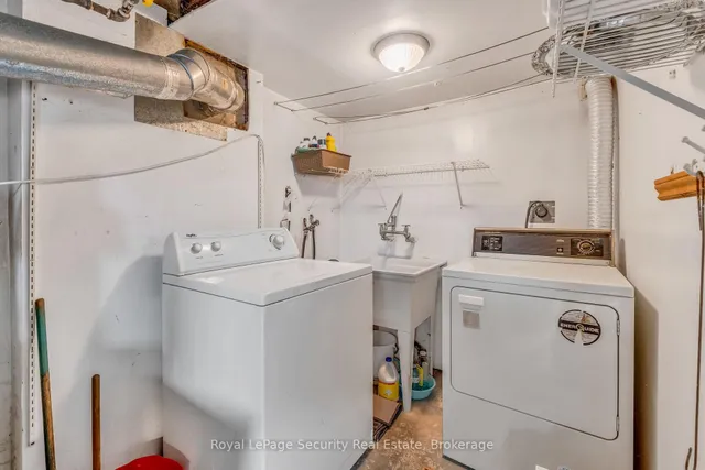 Additional image 33 of 427 Glenholme Ave