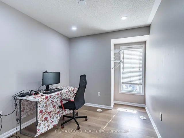 Additional image 34 of 36 Lathbury St