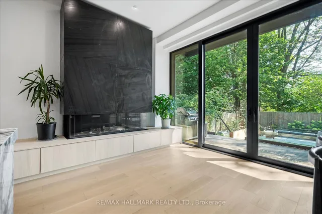 Additional image 15 of 31 Redwood Ave