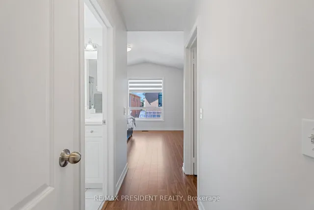 Additional image 26 of 823 Ledbury Cres