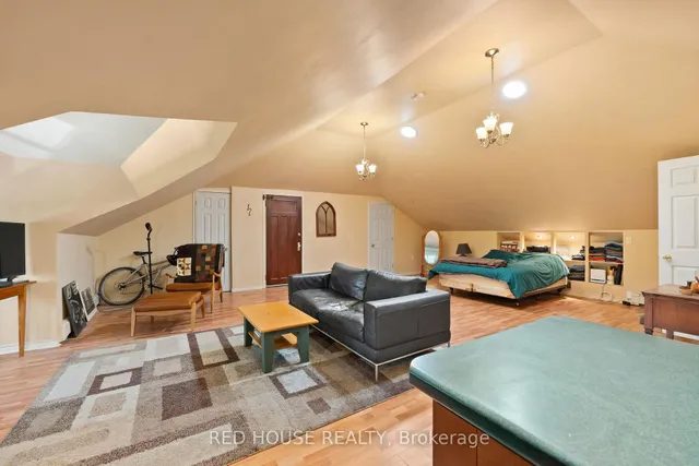 Additional image 43 of 55 Balsam Ave