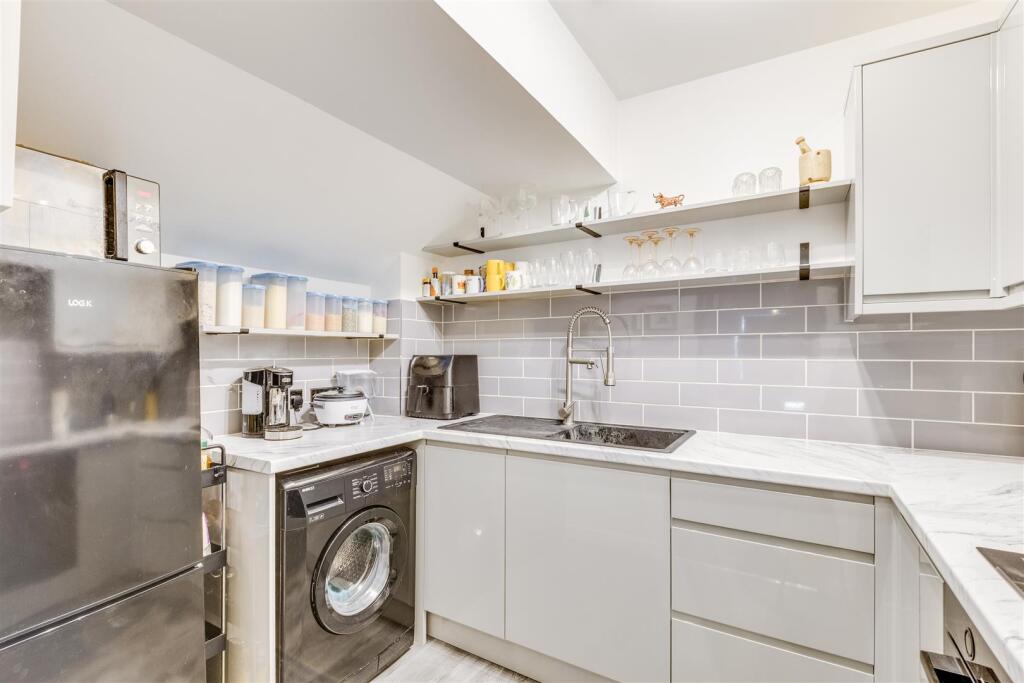 Additional image 13 of Beaumont House, Cole Green Lane, Welwyn Garden