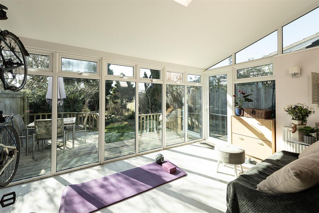 Additional image 6 of Barnfield Road, Harpenden