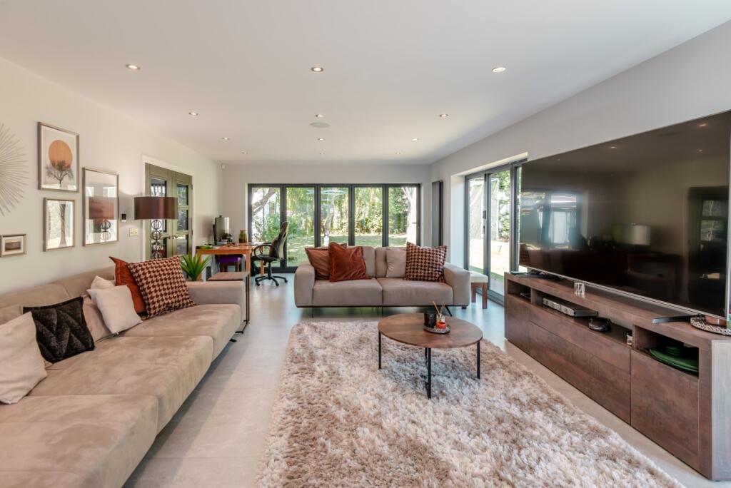 Additional image 23 of Marshals Drive, St. Albans, Hertfordshire