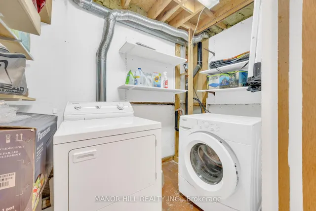 Additional image 32 of 72 Lacewood Cres