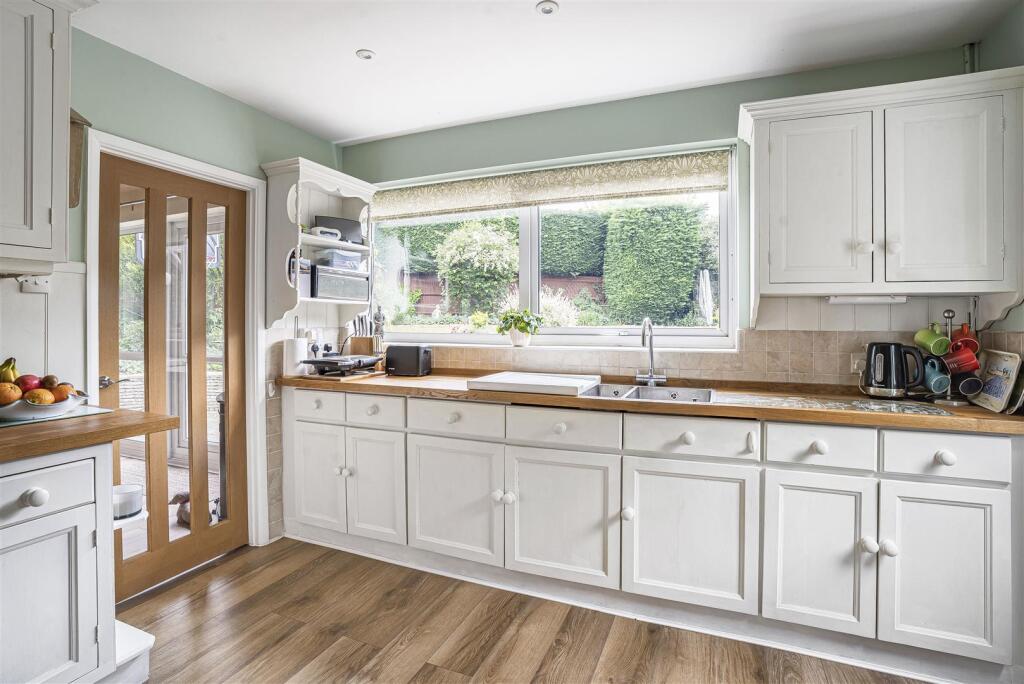 Additional image 10 of Leonards Close, Welwyn