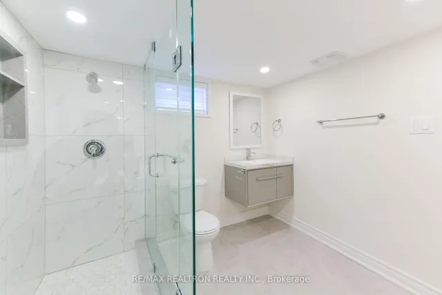 Additional image 41 of 150 Upper Canada Dr