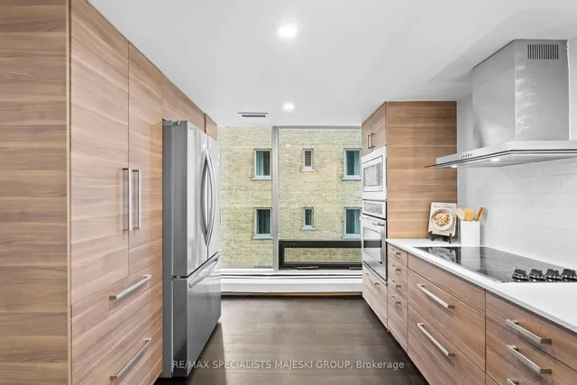 Additional image 16 of 30 Wellington St Unit 1005