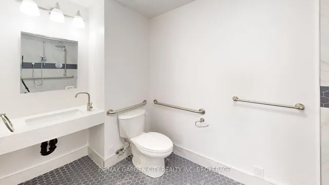 Additional image 15 of 23 Warren Ave