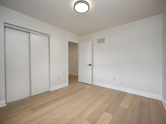 Additional image 32 of 1119 KELLY Gate