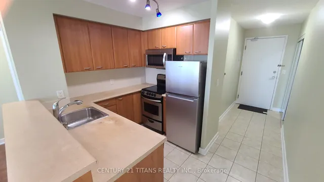 Additional image 17 of 36 Lee Centre Dr Unit 2015