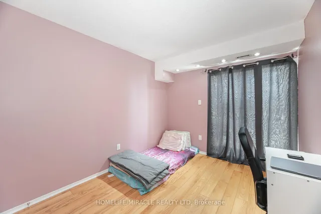 Additional image 26 of 21 Markbrook Lane Unit 509