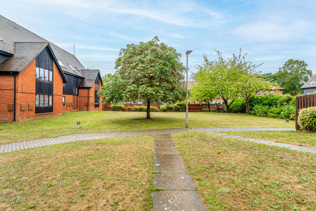 Additional image 9 of Mount Road, Wheathampstead, St. Albans, Hertfordshire, AL4