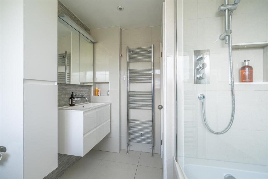 Additional image 15 of Wood End, Park Street