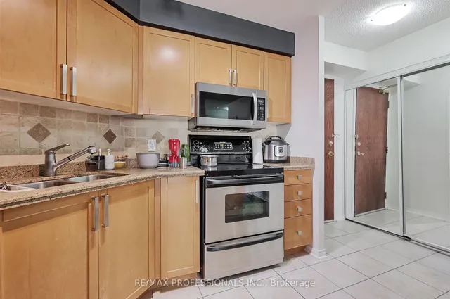 Additional image 6 of 17 Michael Power Pl Unit 814