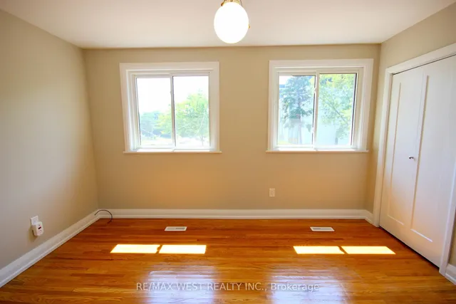 Additional image 19 of 7139 Darcel Ave