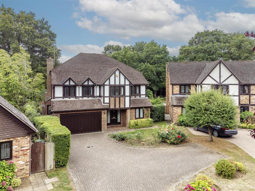 Additional image 12 of Badingham Drive, Harpenden