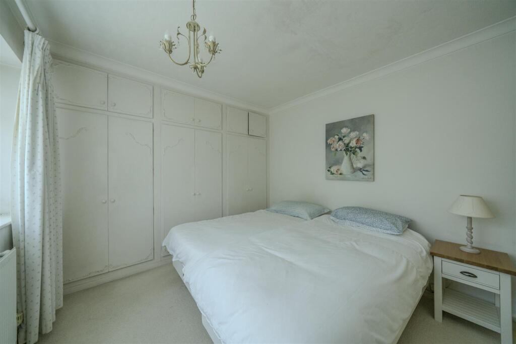Additional image 11 of Ruscombe Drive, Park Street, St. Albans