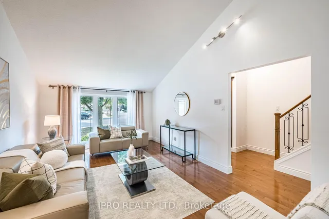 Additional image 6 of 16 Ackrow Crt