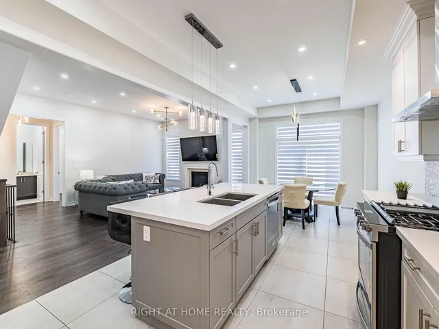 Additional image 13 of 16 Charing Cross Gate