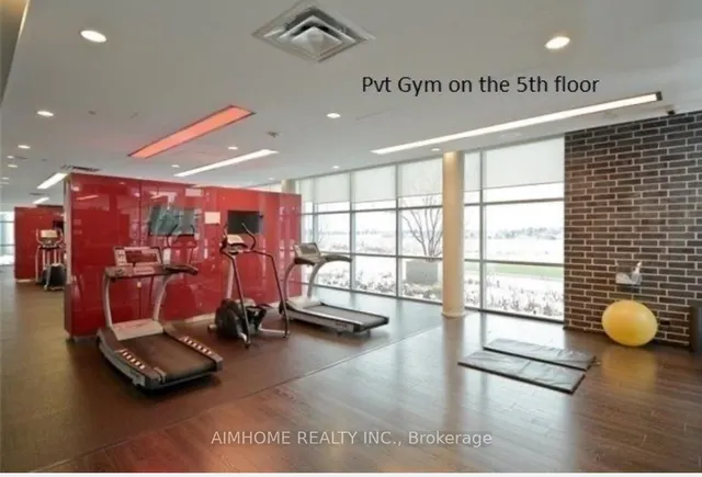 Additional image 6 of 181 Village Green Sq Unit 1512