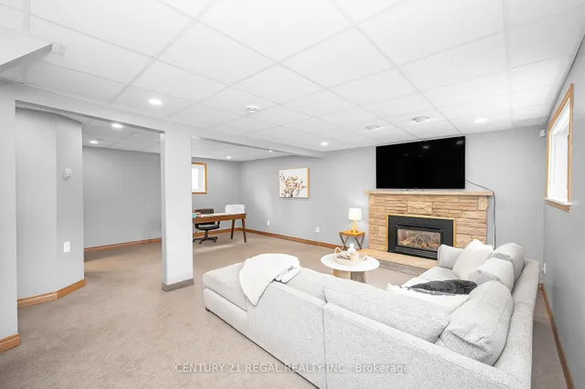 Additional image 25 of 3 Mentino Crt