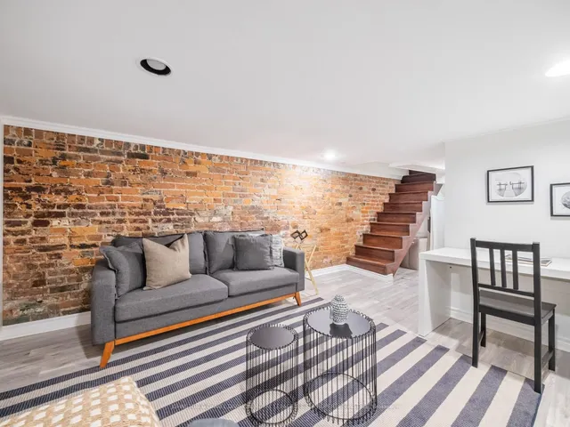 Additional image 35 of 77 Walnut Ave