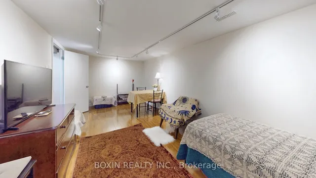 Additional image 27 of 17 Calvin Ave