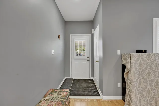 Additional image 6 of 46 Commodore Dr