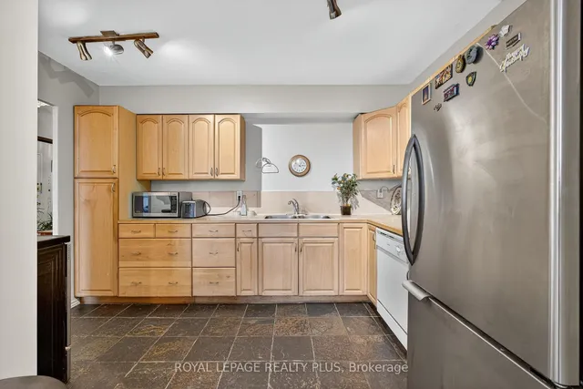 Additional image 16 of 85 Emmett Ave Unit 1802