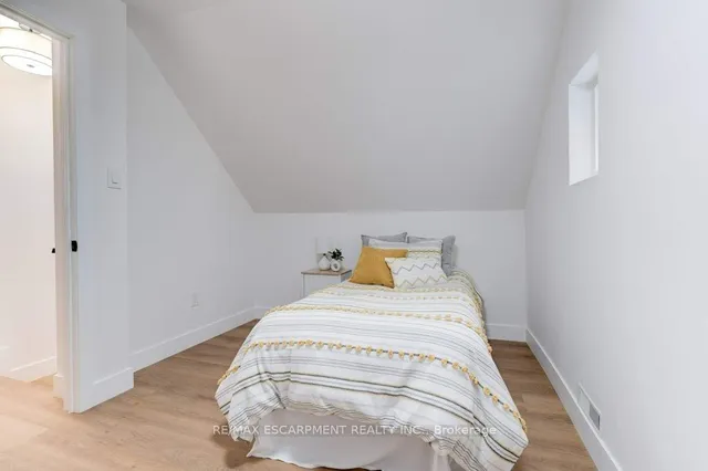 Additional image 22 of 8 Whitfield Ave