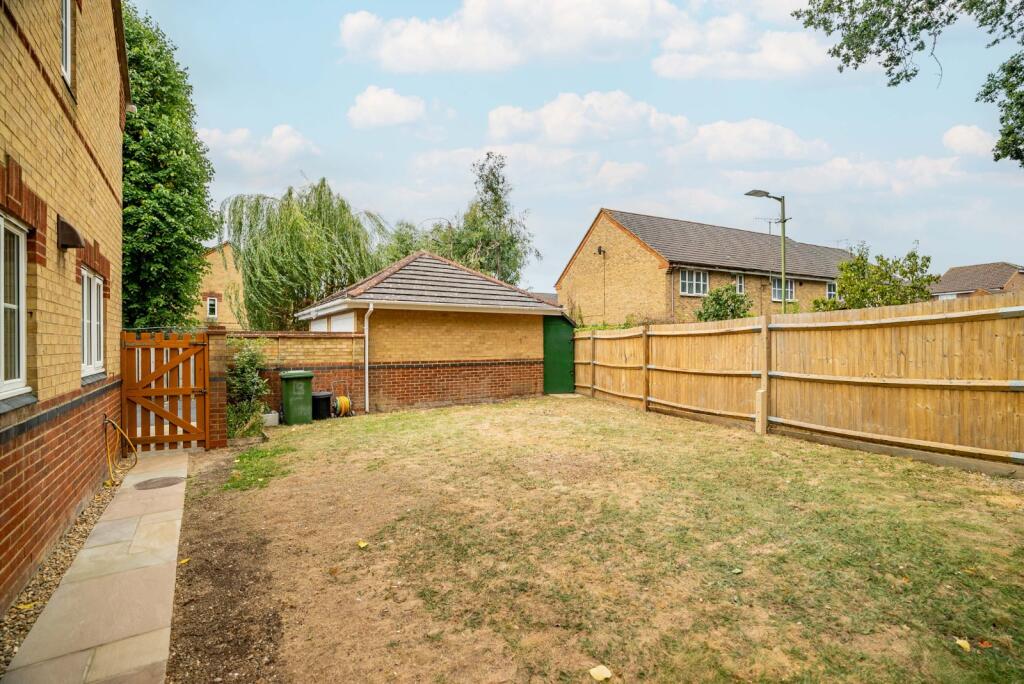 Additional image 25 of St. Barts Close, St. Albans, Hertfordshire, AL4