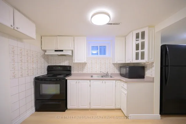 Additional image 26 of 106 Beland Ave