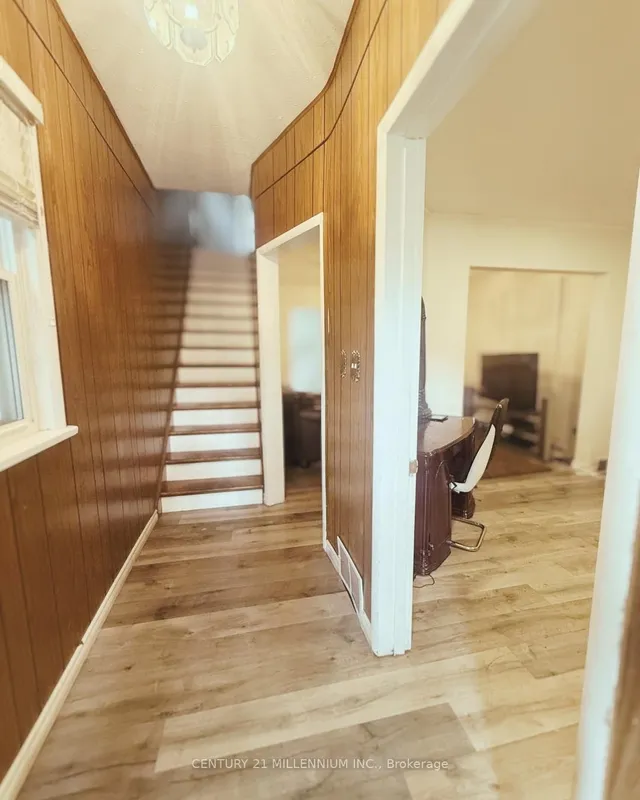 Additional image 3 of 237 Balsam Ave